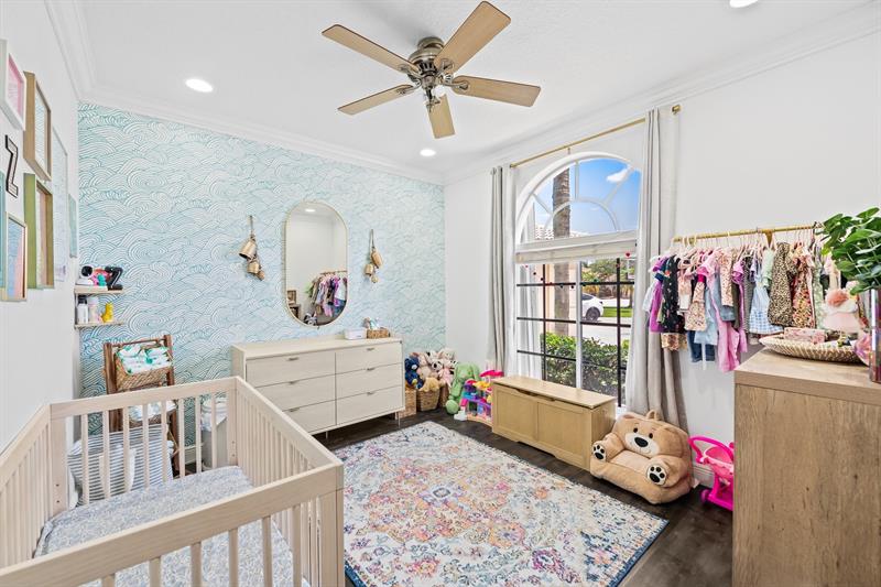 Image 18 of 41 For 6893 194th Ave
