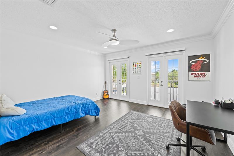 Image 24 of 41 For 6893 194th Ave