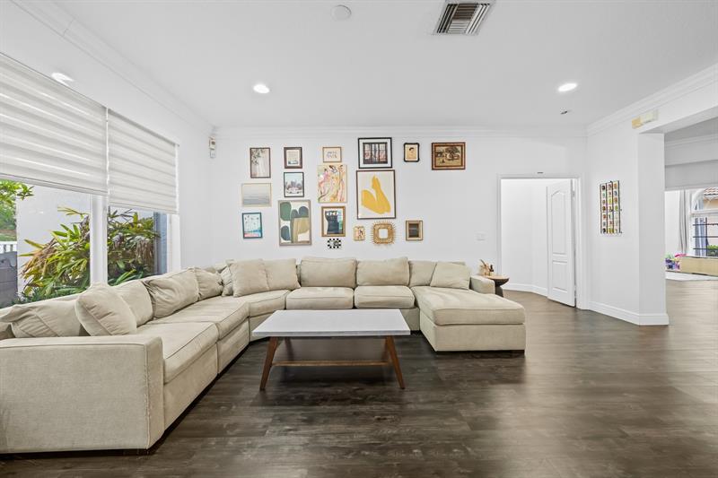 Image 6 of 41 For 6893 194th Ave