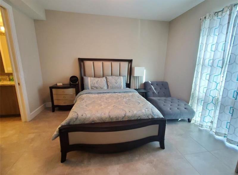 Image 12 of 29 For 4511 El Mar Dr  202