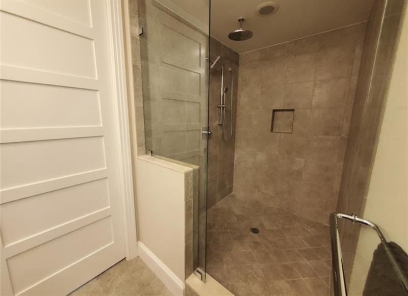 Image 15 of 29 For 4511 El Mar Dr  202