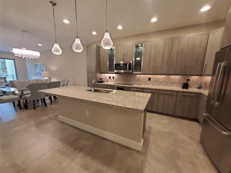 Image 8 of 29 For 4511 El Mar Dr  202