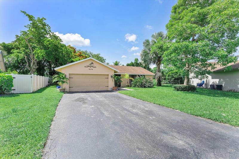 Details for 9234 Southampton Pl, Boca Raton, FL 33434