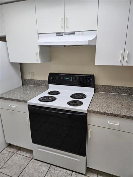 Image 10 of 16 For 5035 Wiles Rd  105