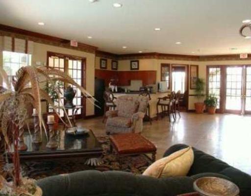 Image 3 of 16 For 5035 Wiles Rd  105