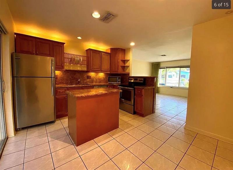 Image 5 of 15 For 935 Bignonia Rd