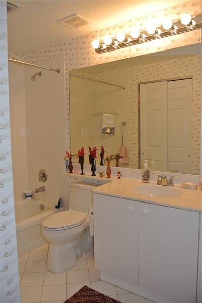 Image 16 of 31 For 7735 Yardley Dr  103