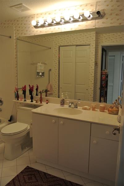 Image 17 of 31 For 7735 Yardley Dr  103