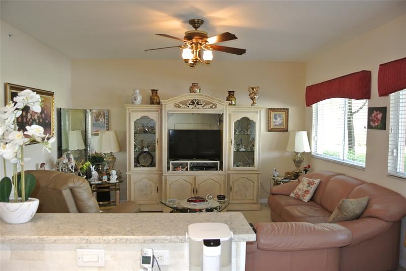 Image 23 of 31 For 7735 Yardley Dr  103