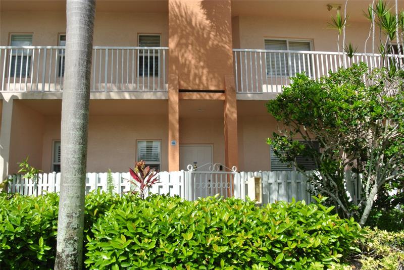 Image 3 of 31 For 7735 Yardley Dr  103