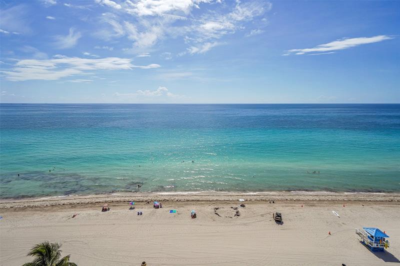 Image 11 of 50 For 400 Surf Rd  703