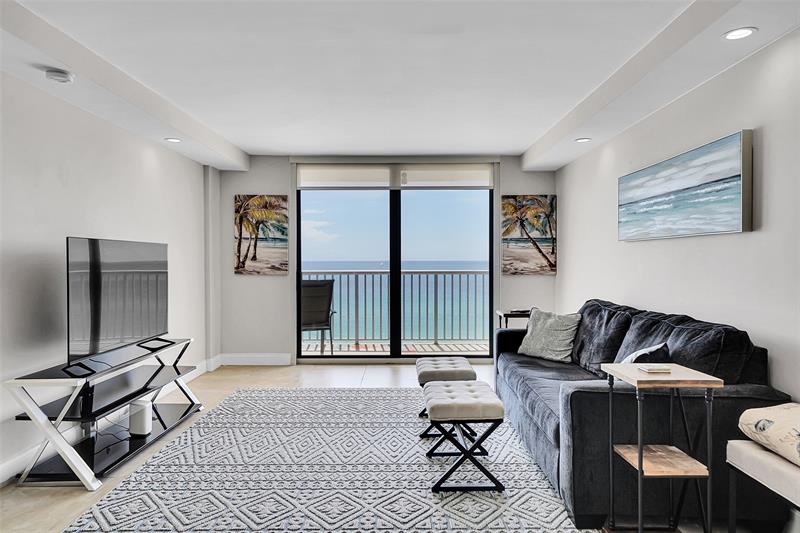 Image 31 of 50 For 400 Surf Rd  703