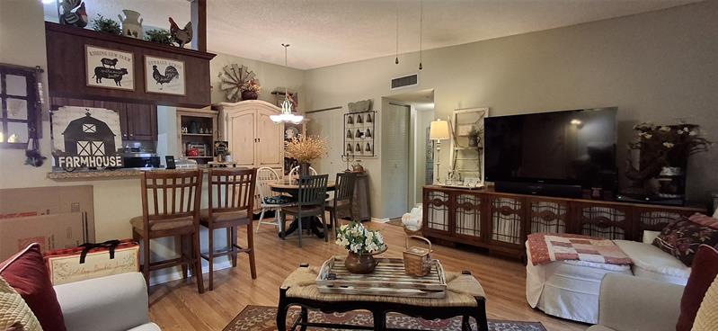Image 10 of 54 For 7731 Ashmont Cir  212