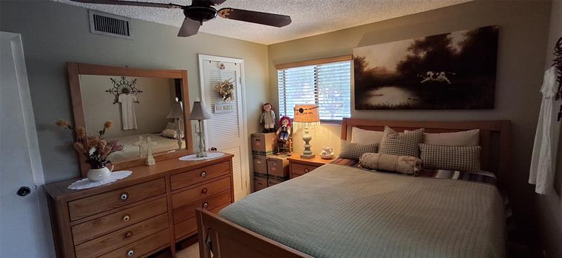 Image 21 of 54 For 7731 Ashmont Cir  212