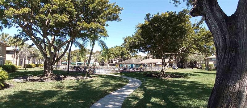Image 28 of 54 For 7731 Ashmont Cir  212