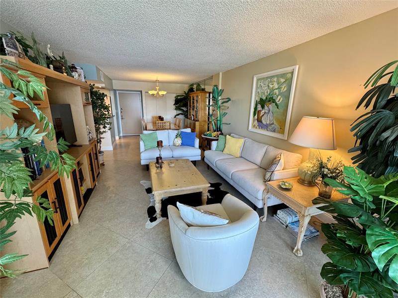 Image 17 of 28 For 740 Federal Hwy  216