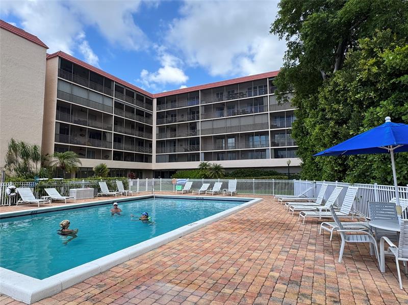 Image 20 of 28 For 740 Federal Hwy  216