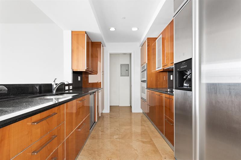 Image 3 of 20 For 1819 17th St  803