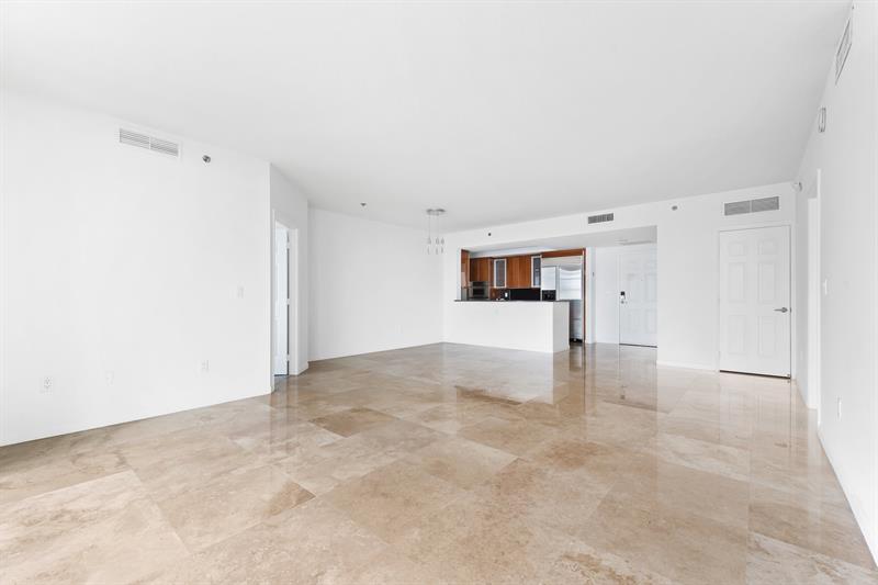 Image 4 of 20 For 1819 17th St  803