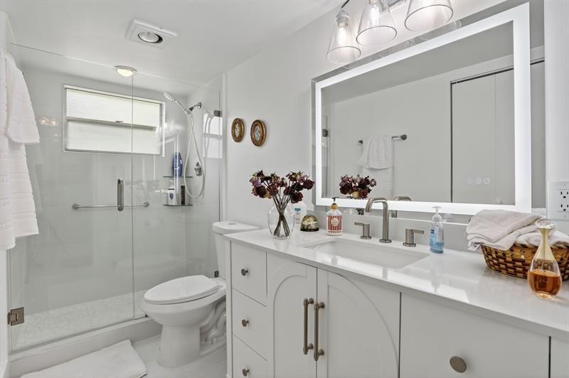 Image 21 of 31 For 2901 Victoria Cir  A1