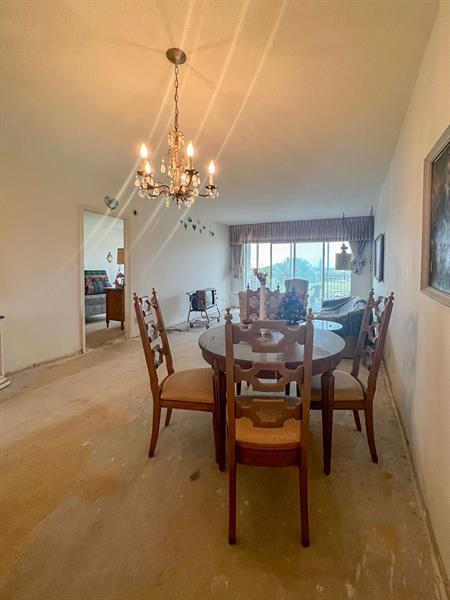 Image 10 of 15 For 3050 Palm Aire Dr  604
