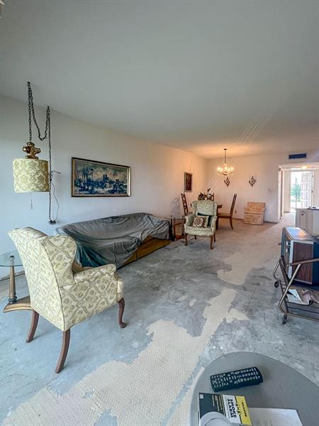 Image 11 of 15 For 3050 Palm Aire Dr  604