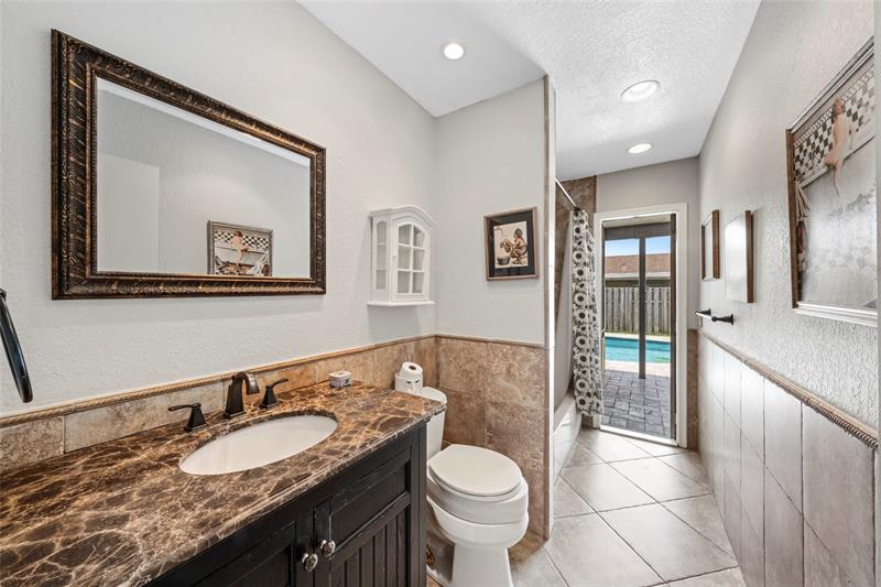 Image 21 of 27 For 11830 39th Pl