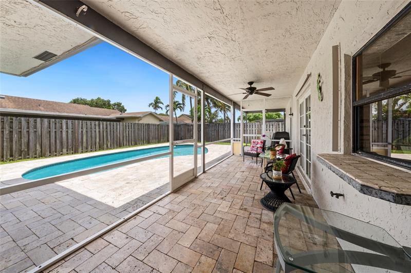 Image 22 of 27 For 11830 39th Pl