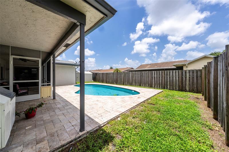 Image 27 of 27 For 11830 39th Pl
