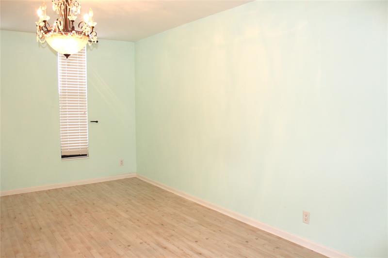 Image 15 of 22 For 1000 Ocean Blvd  5-l