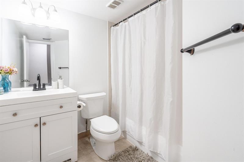 Image 22 of 58 For 8851 Wiles Rd  305