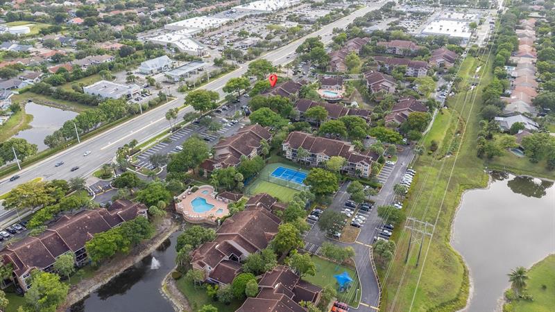 Image 38 of 58 For 8851 Wiles Rd  305