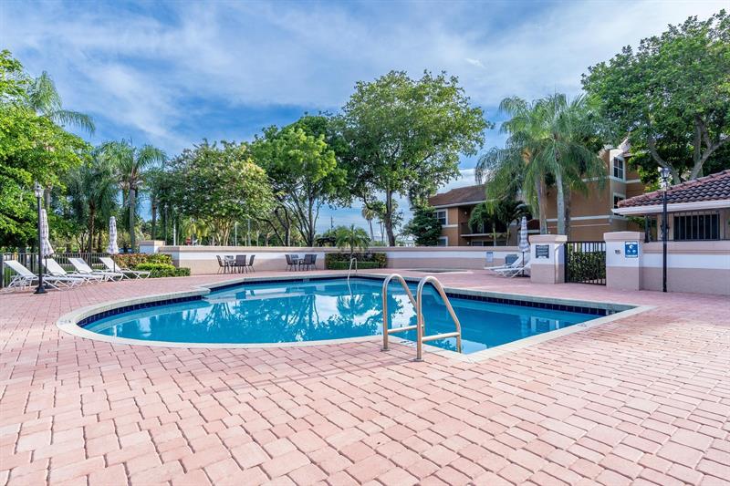 Image 51 of 58 For 8851 Wiles Rd  305