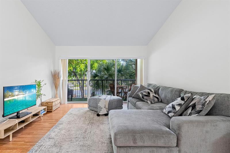 Image 6 of 58 For 8851 Wiles Rd  305