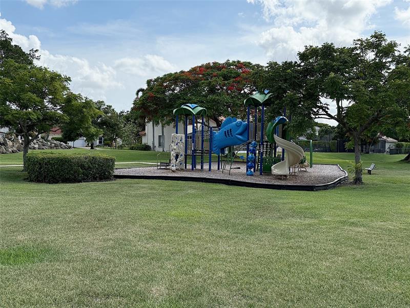 Image 31 of 32 For 10307 Lexington Estates Blvd