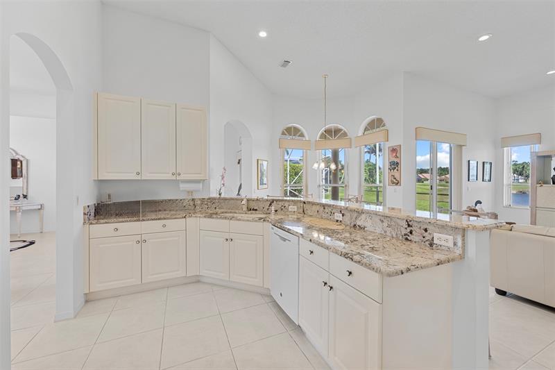 Image 9 of 32 For 10307 Lexington Estates Blvd