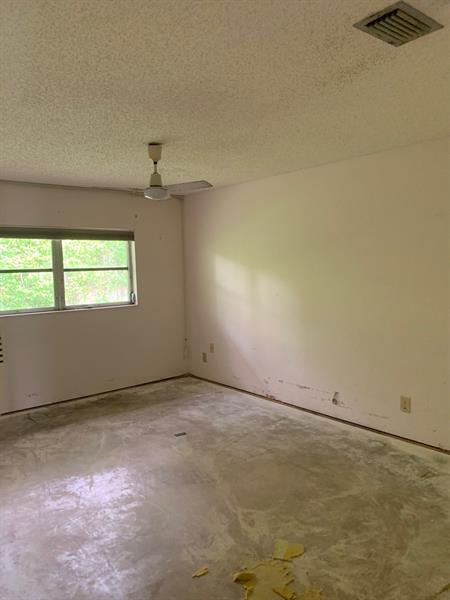 Image 16 of 17 For 14737 Edna Way  14737