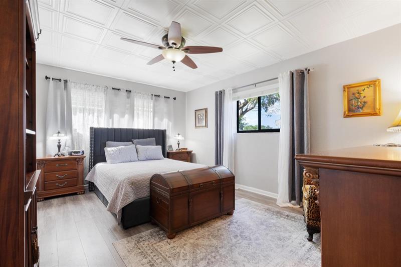 Image 18 of 40 For 5220 Las Verdes  118