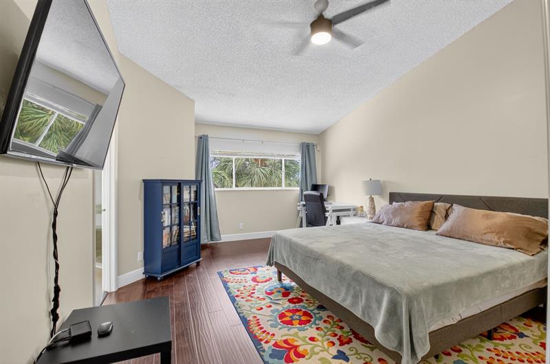Image 33 of 47 For 6037 Old Court Rd  908