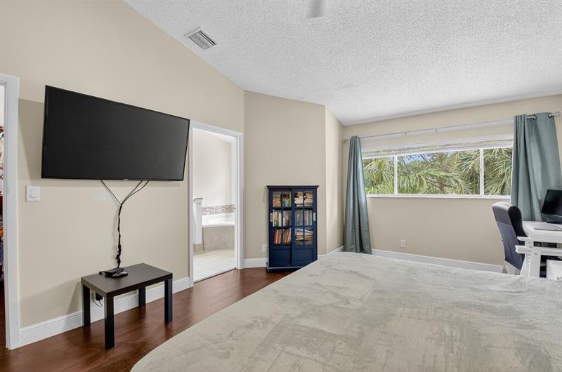Image 34 of 47 For 6037 Old Court Rd  908