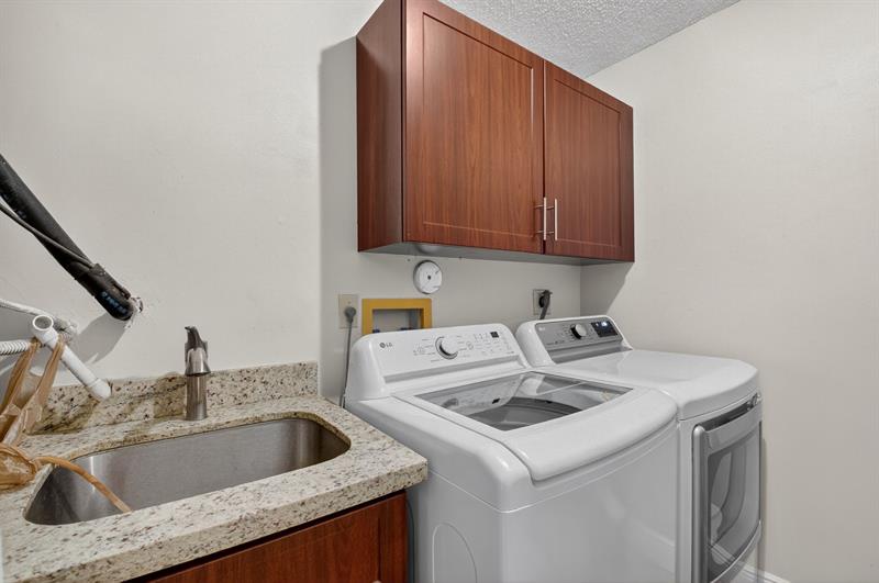 Image 42 of 47 For 6037 Old Court Rd  908