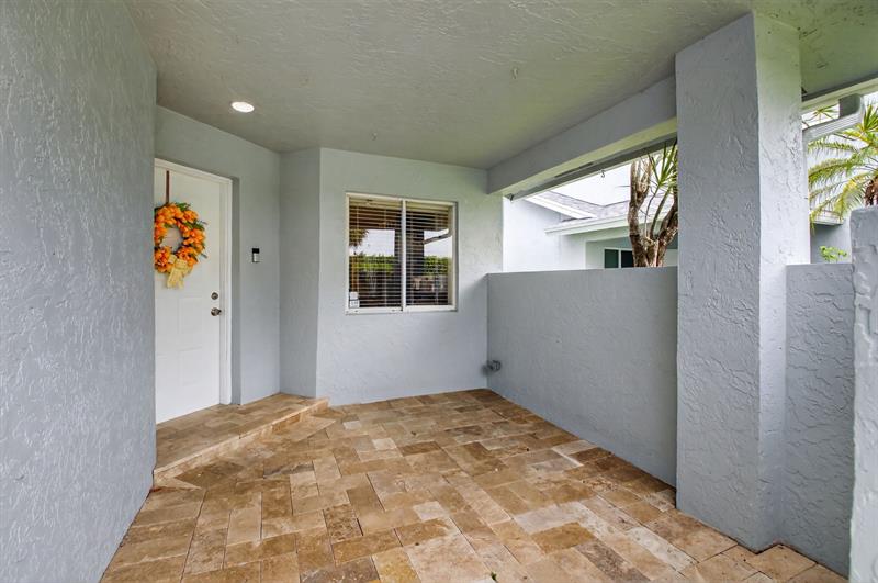 Image 5 of 47 For 6037 Old Court Rd  908