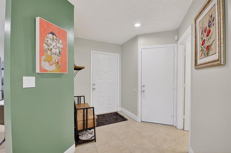 Image 6 of 47 For 6037 Old Court Rd  908