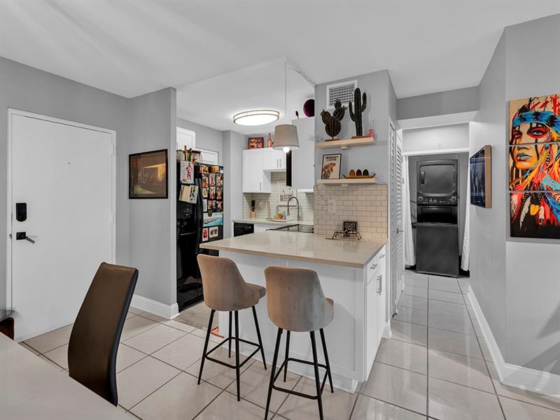 Image 10 of 26 For 2555 11th St  708