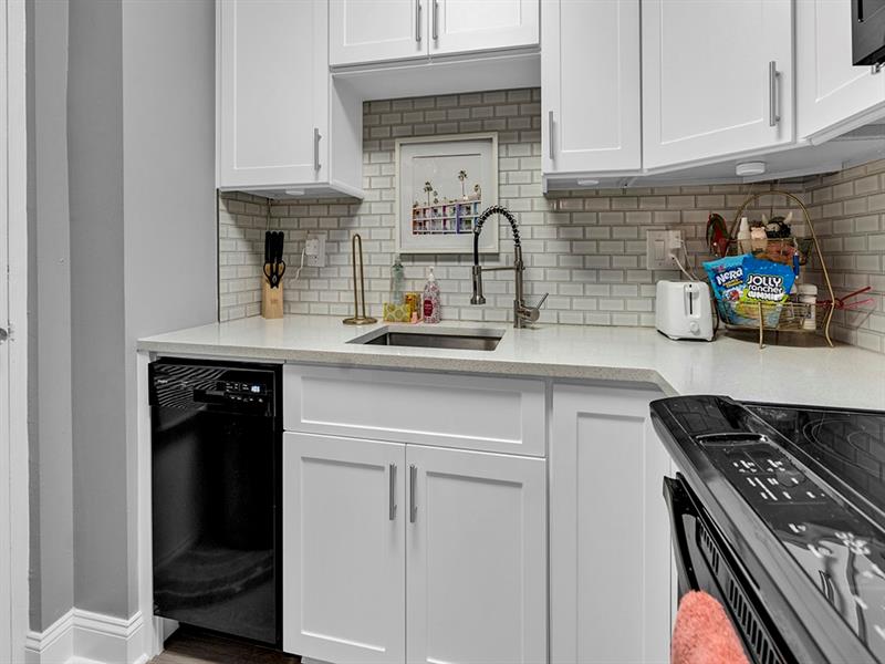 Image 13 of 26 For 2555 11th St  708