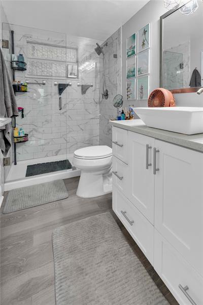 Image 14 of 26 For 2555 11th St  708