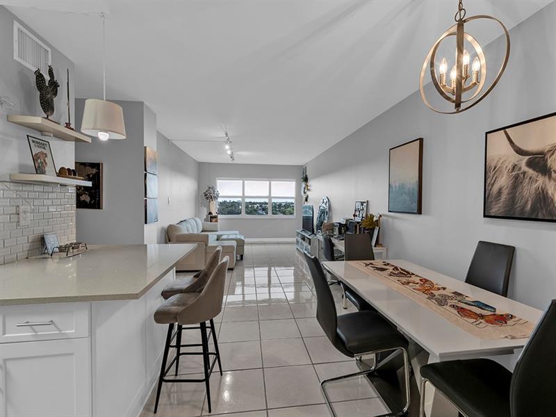 Image 3 of 26 For 2555 11th St  708