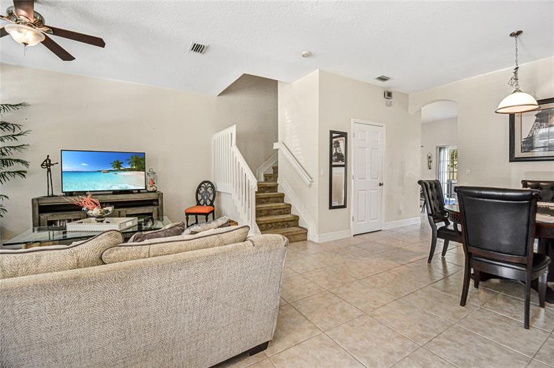 Image 3 of 33 For 1061 18th Ave