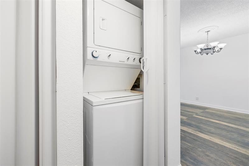 Image 17 of 30 For 7760 50th St  305