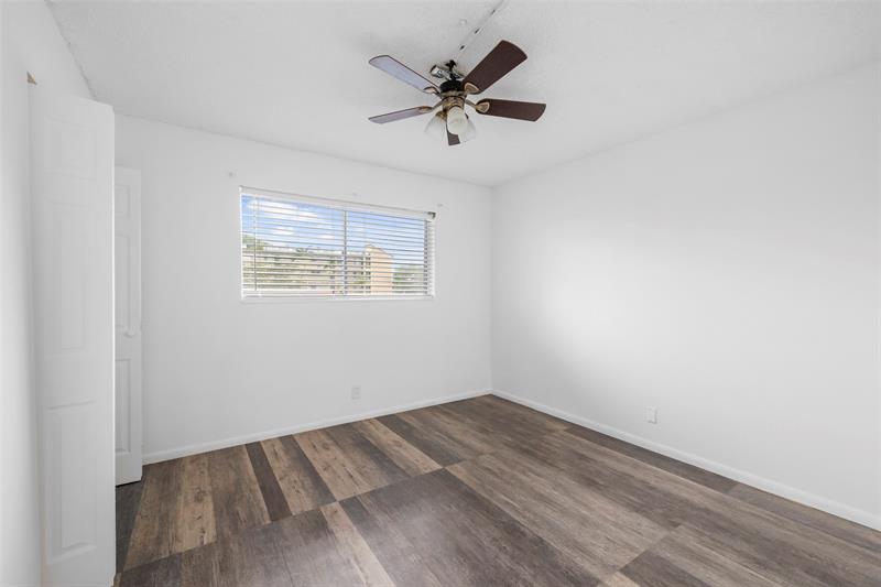 Image 6 of 30 For 7760 50th St  305